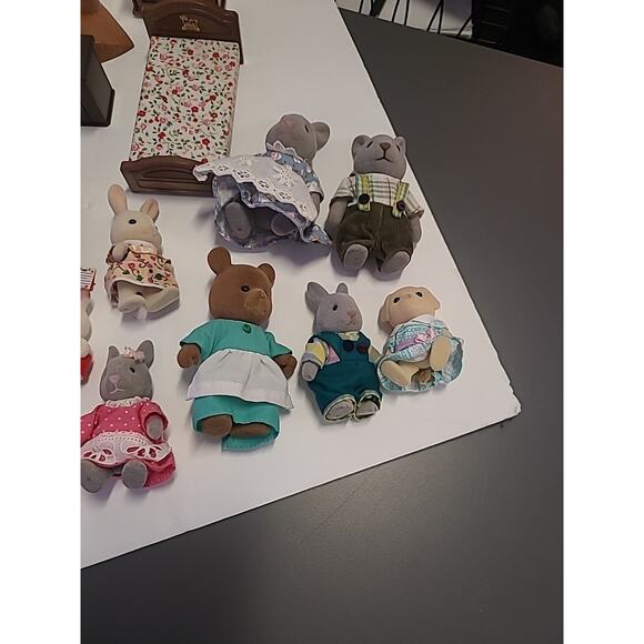 Calico Critters Epoch Sylvanian Families Mixed Lot Accessories Dolls Furniture - Picture 11 of 14